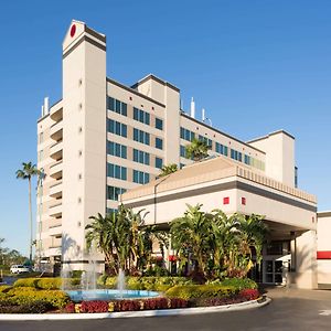 Ramada By Wyndham Kissimmee Gateway - Free Theme Park Shuttle